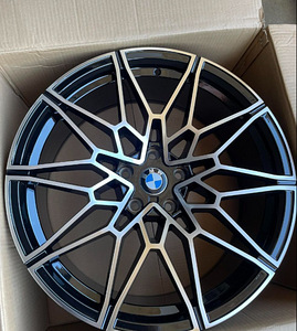 Replica (2010) 8.5 ET35 + 9.5 ET40 BMW