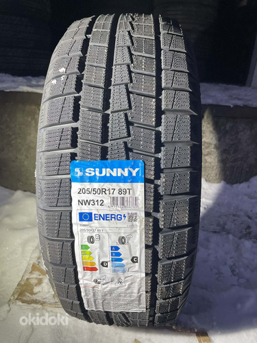 205/50R17 Sunny NW312 89T