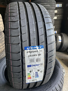 225/35R19 Triangle Effexsport TH202 88Y Suverehvid (1 foto / 1)