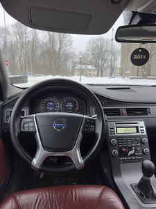 VOLVO V70 2010a. 1.6d 80kw (7 foto / 9)