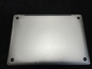 Apple MacBook Pro 15" 2018 (3 фото из 5)