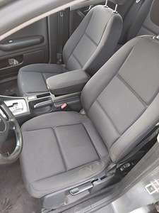 M/V Audi A4 B6 2.5tdi 114kw 2002 (8 foto / 8)