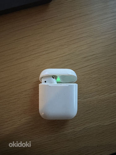 AirPods 2gen (a2031) vasak kõrvaklapp + ümbris