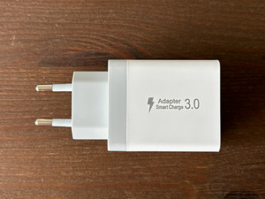 Новая зарядка/адаптер 2xUSB-C, 2xUSB (2 фото из 5)