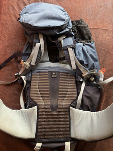 Seljakott matkamiseks Decathlon Forclaz Trek 500 50+10(60) l (6 foto / 7)