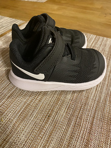 Nike кроссовки, размер 19.5