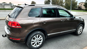 VOLKSWAGEN TOUAREG (5 foto / 14)