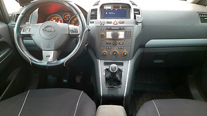 OPEL ZAFIRA (7 foto / 9)