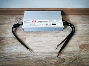 Новый блок питания MEAN WELL 24V 25A HLG-600H-24A (1 фото из 4)