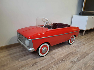 Moskvich plekist laste pedaalauto 1978 (1 foto / 10)