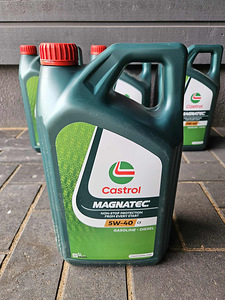 Uus mootoriõli CASTROL 5W40 MAGNATEC C3 5L (7 foto / 7)