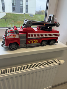 Paw patrol auto (1 foto / 2)