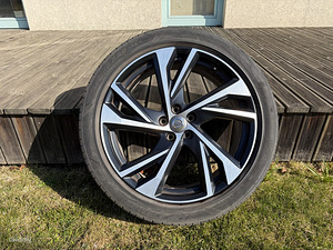 Volvo valuveljed 245/45 20 4tk (1 foto / 3)