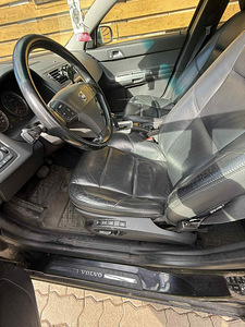 Volvo v50 (10 фото из 10)