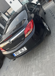 Opel insignia (2 фото из 4)