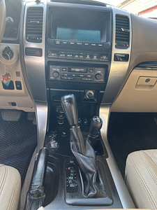 Toyota Land Cruiser 120 (6 foto / 11)