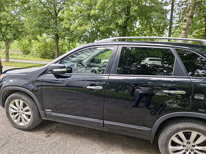 Kia Sorento (3 фото из 11)