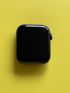 Apple Watch Series 6, 44mm (2 foto / 4)