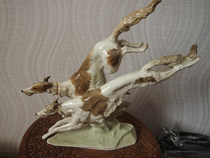 Antiikne portselanist figuur Hutschenreuther greyhoundid (1 foto / 7)