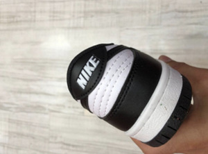 Nike tossud SB Dunk Low Black White (2 foto / 3)