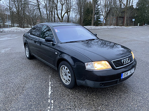 Ауди А6 (2 фото из 4)