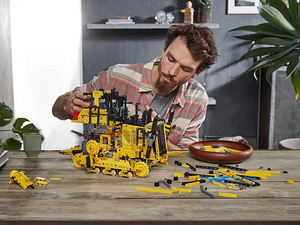 Lego Technic 42131 CAT D11 buldooser (7 foto / 9)