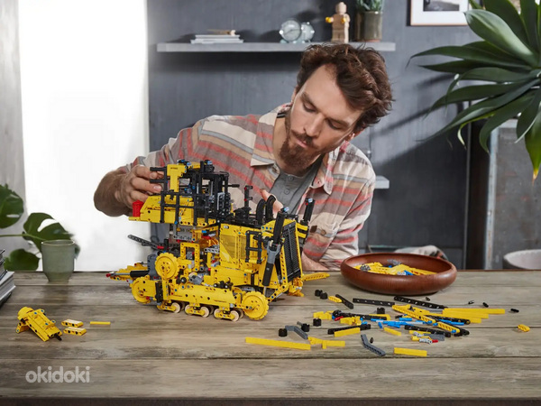 Lego Technic 42131 CAT D11 Bulldozer Лего Техник (фото #7)