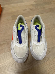 Nike Air Max (2 фото из 2)