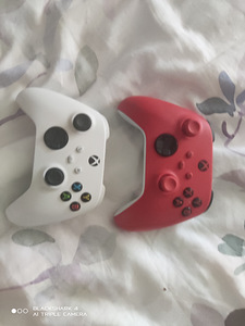 Xbox Series s (2 фото из 2)