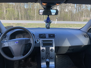 Вольво V50 2.0D (7 фото из 8)