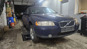 Volvo s60 2.4i CNG 103kw manuaal Varuosad ühest autost (2 foto / 6)