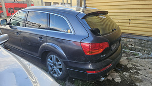 Audi q7 3.0tdi 155kw automat Varuosad ühest autost (4 foto / 7)