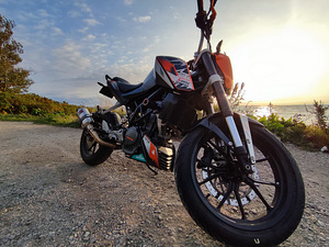 Ktm Duke 125 (2 фото из 4)