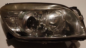 Toyota RAV4 2008-2011 esistange ja parem esituli (2 foto / 8)
