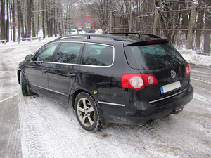 VW Passat B6 Variant 2.0 TDI 2007 на запчасти (2 фото из 8)