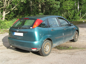 Ford Focus Mk1 1.8 TDDI 90 varuosadeks (3 foto / 8)