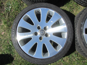 Оригинальные диски Opel R19 5x120, шины 245/40 19 6 мм DOT21 (2 фото из 9)