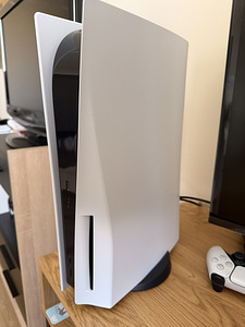 Sony PlayStation 5 (2 фото из 3)
