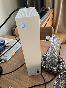 Xbox series s (2 foto / 2)