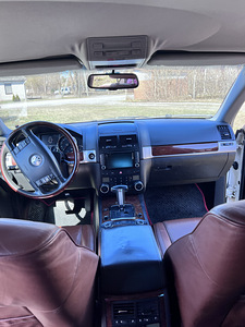 Volkswagen Touareg 3.0 Diesel (11 foto / 13)