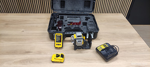 Ristlaser Dewalt DCE089R (2 фото из 3)
