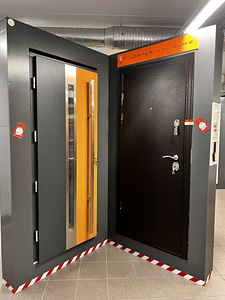 Välisuksed