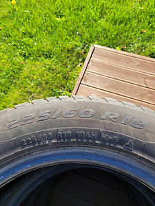 Müüa Pirelli lamellrehvid 4tk, 225/60/R18 6mm, DOT20 (4 foto / 5)
