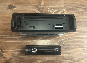 Sony CDX-GT450U (4 foto / 4)