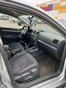 Volkswagen Jetta 2.0TDI (11 foto / 13)