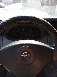 Opel vivaro (4 фото из 5)