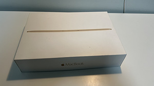 Macbook Retina 2015 (8 foto / 9)