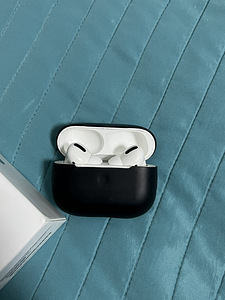 AirPods Pro (3 foto / 5)