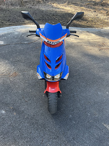 Aprilia SR50 2003.a (7 foto / 8)