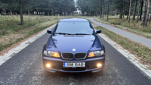 BMW 320i 105kw 2003год автомат M-Pakett (2 фото из 11)